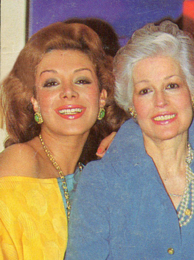 Virginia y su mamá, Mary García de Vallejo, 1983